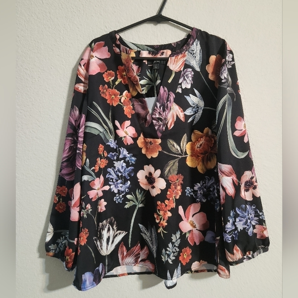 J. Crew Women’s Open V-neck top in midnight dutch floral size small - Picture 2 of 6